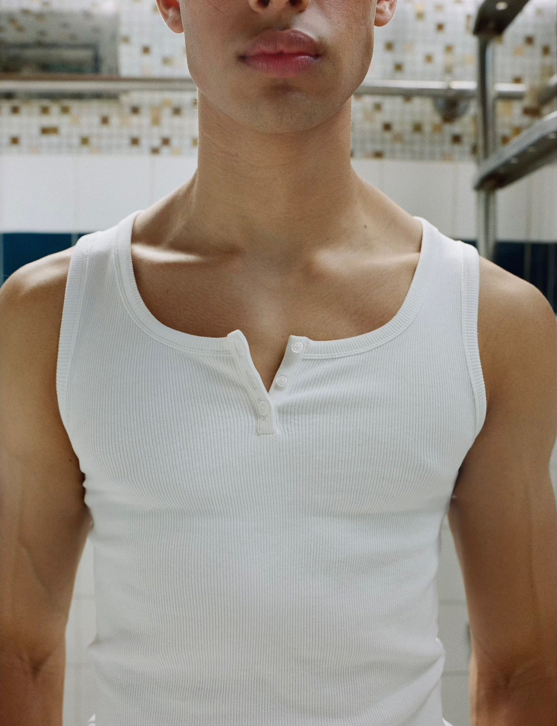 HENLEY VEST